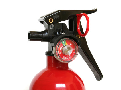 ¿Cuáles de los siguientes accesorios están obligados a llevar los camiones de MMA superior a 3.500 kg?