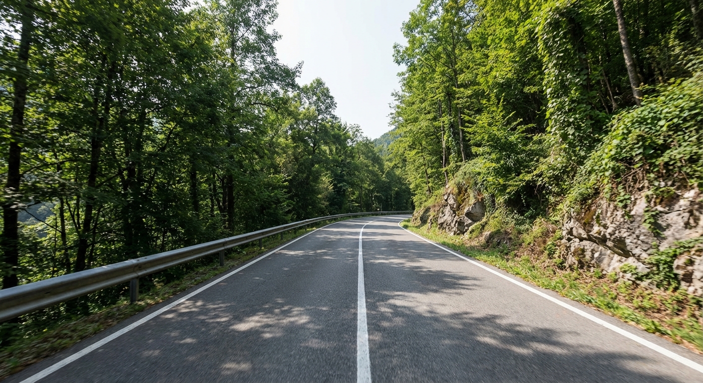 Circulando por una vía fuera de poblado, ¿por dónde lo haremos?