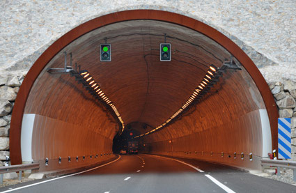 En este tramo de vía, ¿se puede realizar un adelantamiento?