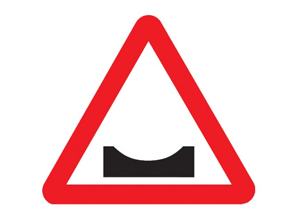 Esta señal indica peligro por la existencia de...